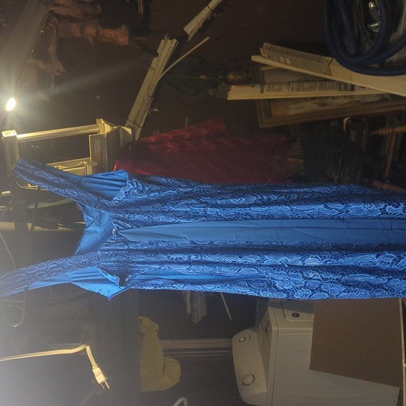 Dress - Picture 2 of 3